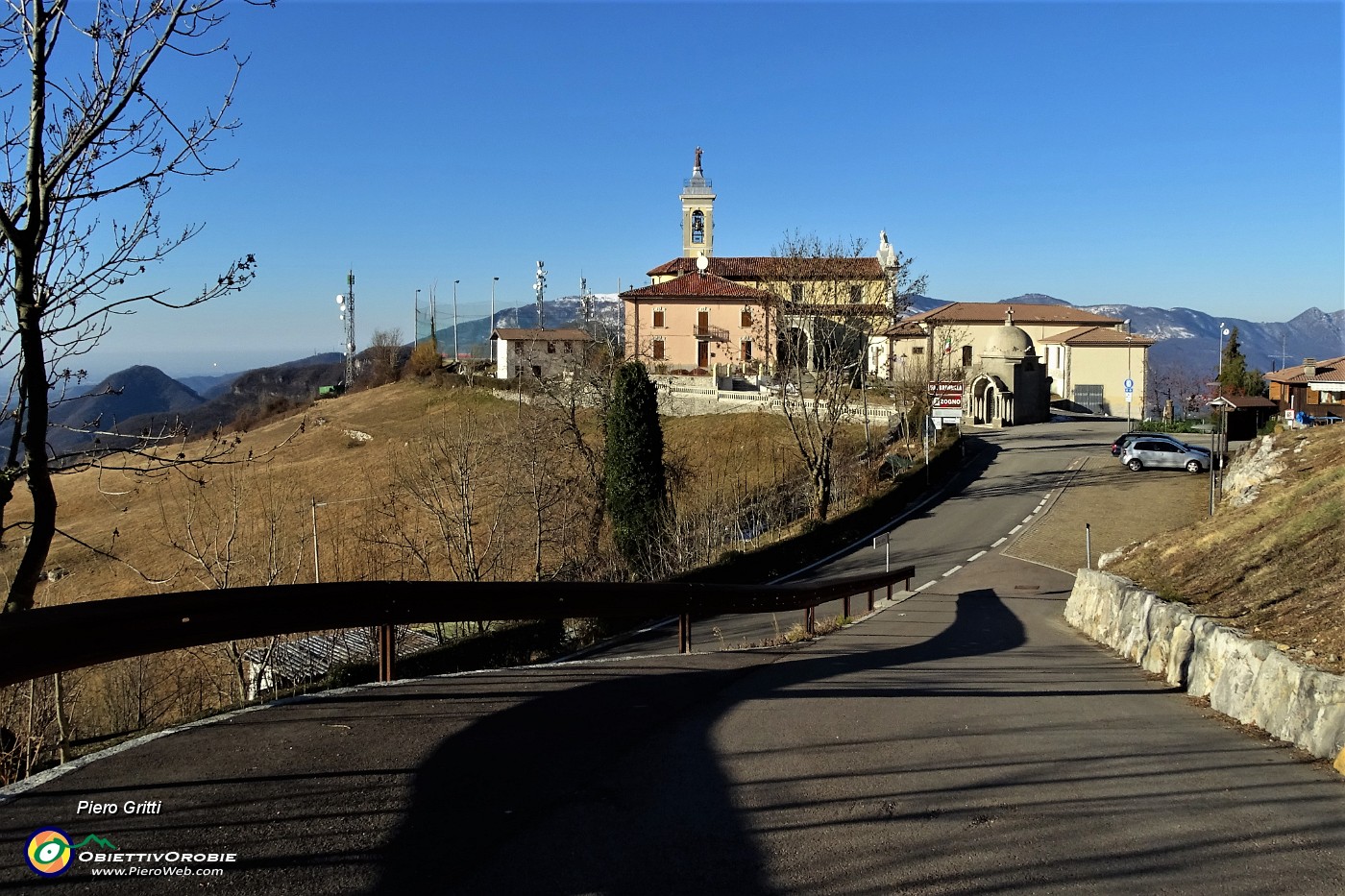 01 Parto da S. Antonio Abbandonato (987 m).JPG